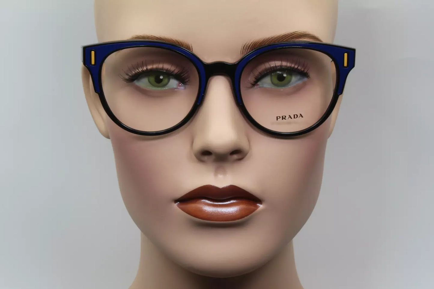 Prada VPR08U SUI-1O1